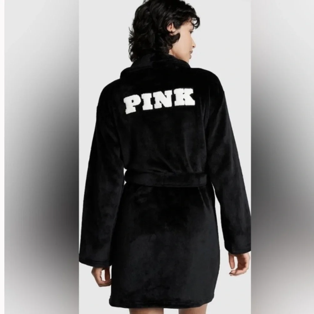 Victoria's Secret PINK Cozy Robe Size XS Black & White Logo Sleep Fluffy‎ PJ
